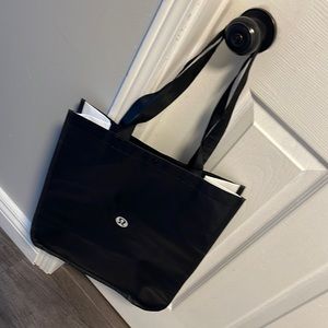 Large Lululemon Bag free with Lululemon Purchase